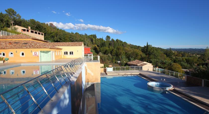 Appartement Dans Residence - Le Domaine De Camiole Callian  Exterior photo